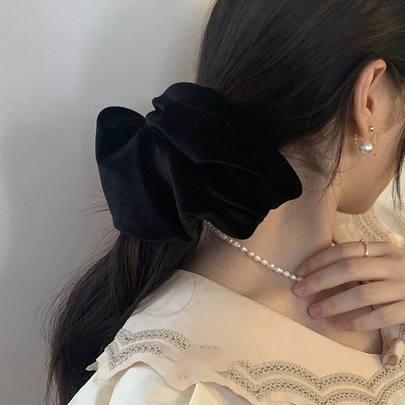 Scrunchies in velluto nero ove - Freshwater Line recensione e prezzo
